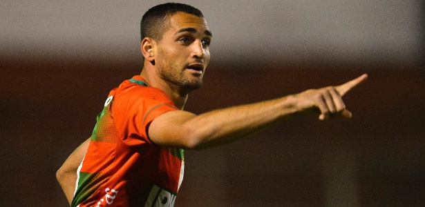 Gilberto, que se destacou na Portuguesa em 2013, pode ser anunciado pelo Vasco nesta quarta