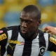 Seedorf é alvo de vaias da torcida do Botafogo e reage: "grande pecado"