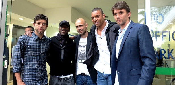 Juninho Pernambucano, Seedorf, Cris, Dida e Paulo André representaram o Bom Senso F.C. em reunião com a CBF