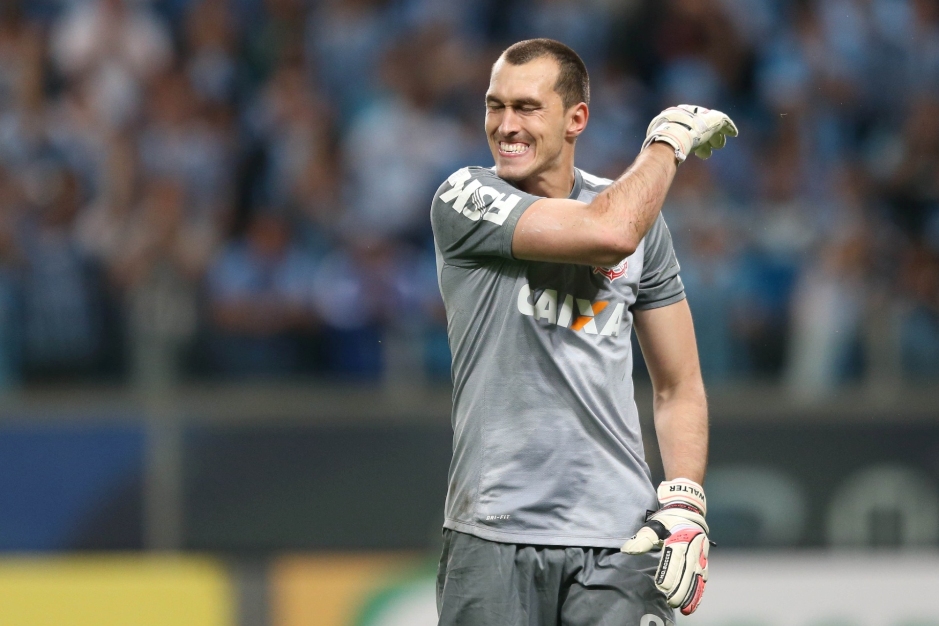 Walter fala da possível chance como titular no sábado: ''O papo é que tem de chegar e dar conta do recado''