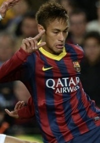 no Espanhol: Neymar é o maior garçom e o 2º que mais apanha 