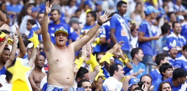 Com festa de torcedores, Cruzeiro superou o Grêmio no Mineirão e conquistou o título brasileiro