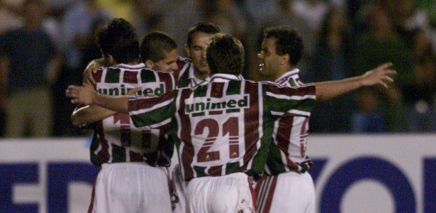 Sérgio Lima/Folhapress Jogadores do Fluminense comemoram gol durante Copa João Havelange de 2000: participação polêmica