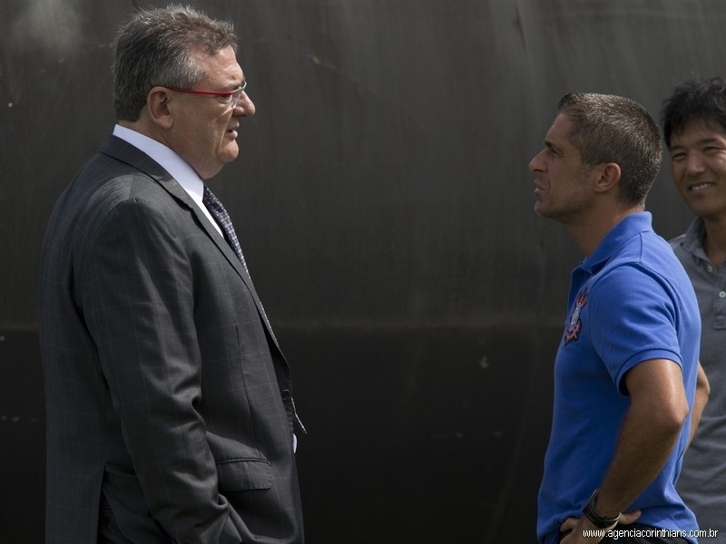 COLUNA: Iniciar 2015 sem treinador pode custar caro ao Corinthians