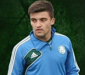 Victor Luis se inspira em Roberto Carlos e usa aprendizado da Europa