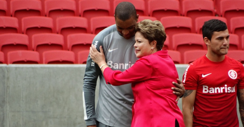 dilma-rousseff-participa-de-inauguracao-