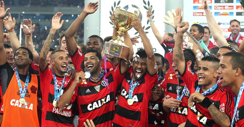 jogadores-do-flamengo-fazem-a-festa-com-