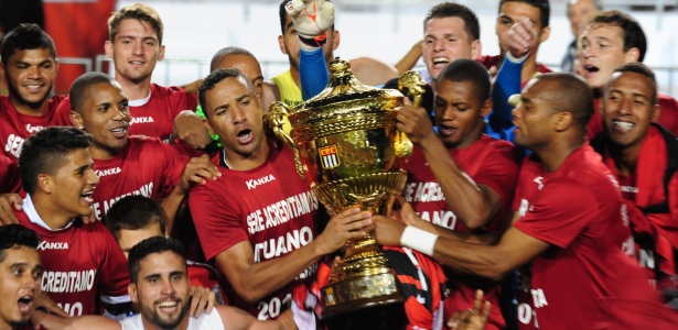 Jogadores do Ituano festejam título no Paulistão de 2014; campeão terá o São Paulo no Grupo 1