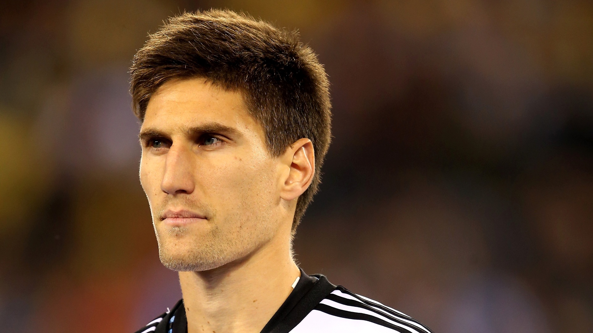 Please Classify Federico Fernandez, Argentine CB for WC 2014 Brazil