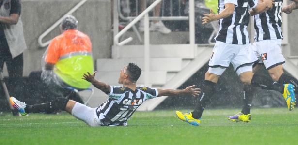 Corinthians analisa negócio com Atlético-MG por primeiro carrasco da Arena