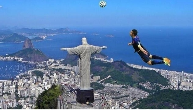 http://imguol.com/c/esporte/2014/06/13/o-cristo-redentor-tambem-foi-utilizado-nos-memes-de-van-persie-1402706626527_632x360.jpg