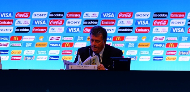 05.12.13 - Ray Whelan, chefe de máfia de ingressos, durante evento do sorteio dos grupos da Copa do Mundo, na Bahia