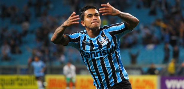 Dínamo exige R$ 4,7 milhões à vista, e Gobbi veta Dudu no Corinthians