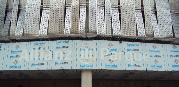 Por lei Cidade Limpa, arena do Palmeiras recebe multa de R$ 40 mil 