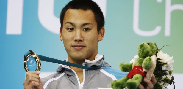Naoya Tomita foi expulso dos Jogos Asiáticos e ainda terá de pagar passagem de volta. Ele foi campeão mundial em 2010, em Dubai 