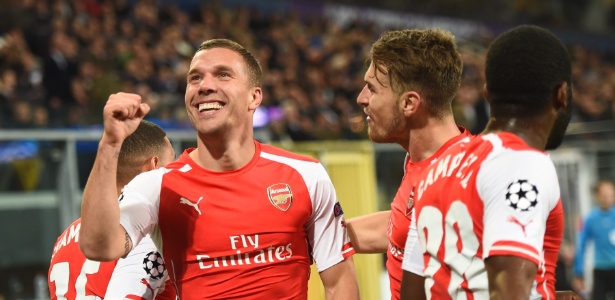 Podolski acaba de acertar sua transferência do Arsenal para a Inter de Milão