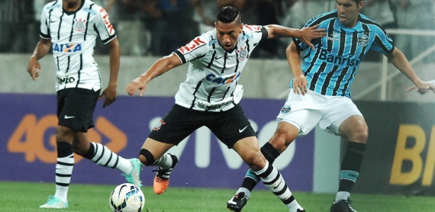 Sem mercado e sem lugar entre titulares, Ralf perde status no Corinthians