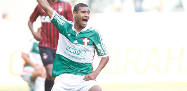 Palmeiras empresta zagueiro 'cria de Kleina' para o Bragantino