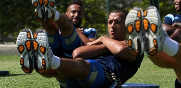 'Chegamos para ganhar tudo', diz Vitor Hugo, animado no Palmeiras