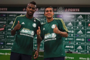 Novo ataque titular do Palmeiras vale quase um Henrique. Pelo menos em gols