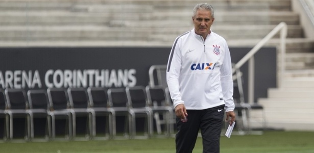 Tite reclama de Federação Paulista e pede mais que 28 jogadores inscritos