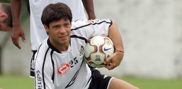 Preto Casagrande em treino do Santos no Brasileirão de 2004