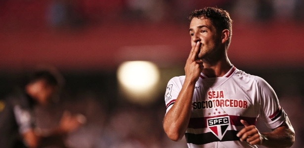 Dono de Alexandre Pato, o Corinthians espera por uma proposta oficial da Lazio