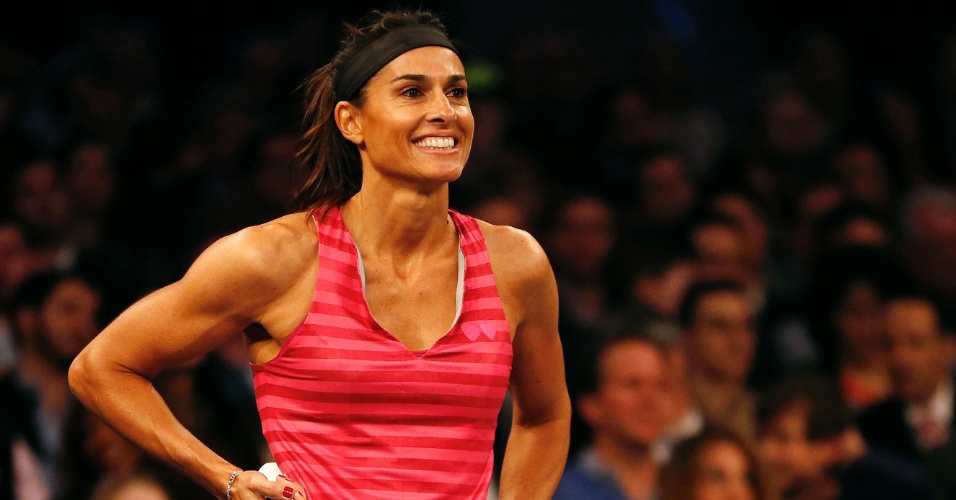 gabriela-sabatini-sorri-durante-exibicao-no-madison-square-garden-1426089140031_956x500.jpg