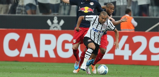 Corinthians se reúne para definir futuro de Sheik e critica produtividade 