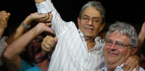 Raimundo Viana (esq.) foi o escolhido para assumir o lugar deixado por Carlos Falcão