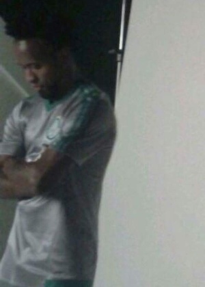 Ainda sem renovar com Adidas, Palmeiras lançará camisa prateada