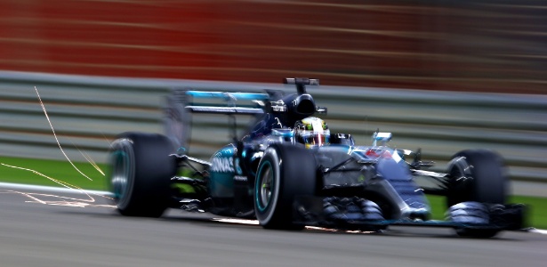 Hamilton fez sua primeira pole no circuito do Bahrein