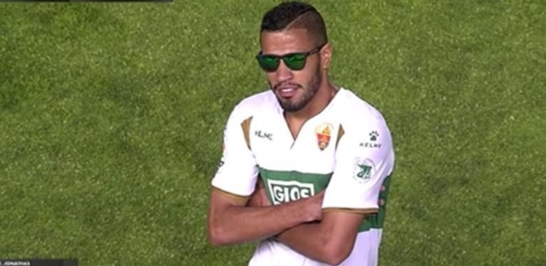 Jonathas deixa Corinthians em segundo plano e faz exames em clube espanhol