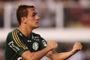  Lateral do Palmeiras pede 'personalidade' para time sair de situação ruim