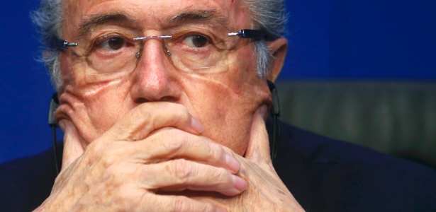 Blatter entregou ao cargo de presidente da Fifa