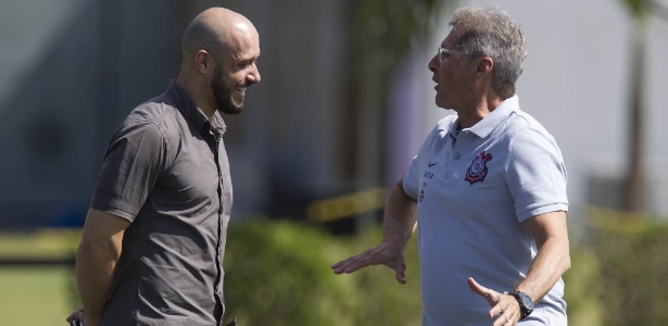 Em caos político, grupo de Andrés pede cabeça de Alessandro no Corinthians