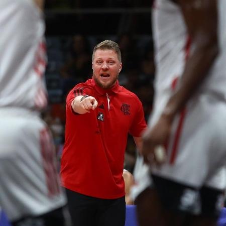 Gustavo de Conti é o novo técnico da seleção brasileira masculina de  basquete, basquete