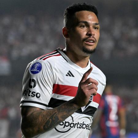 Luciano jogará em posição diferente em 2023 no São Paulo