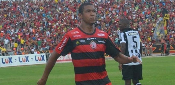 Atacante Rodrigão é o artilheiro do Brasil em 2016 ao marcar 13 gols em 14 jogos