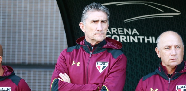 Edgardo Bauza, técnico do São Paulo, em clássico contra o Corinthians no Campeonato Brasileiro