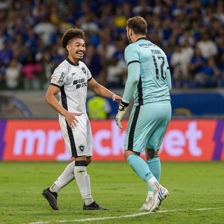 CLÁSSICO: Em jogo incrível, Flamengo é eliminado pelo Botafogo na