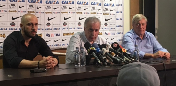 Presidente do Corinthians admite erro com Oswaldo e fala em correção