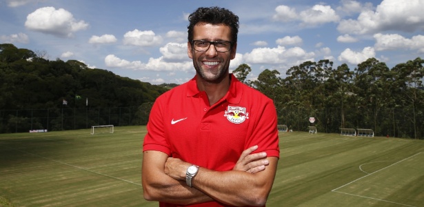 Ex-auxiliar do Palmeiras, Alberto Valentim é o novo técnico do Red Bull