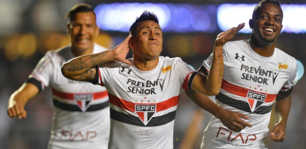 Com direito a “olé”, São Paulo atropela o Corinthians e lava a alma