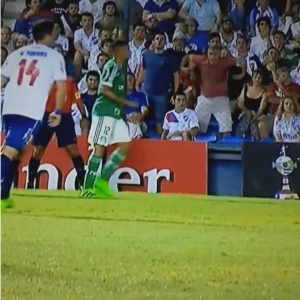 Gabriel Jesus é alvo de racismo durante jogo do Palmeiras no Uruguai