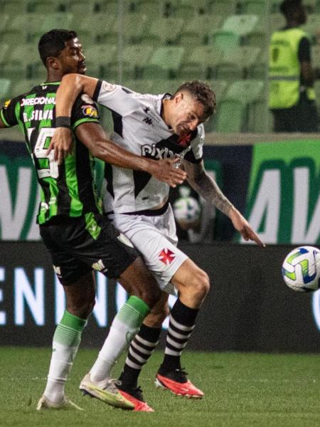 Futebol ao vivo: veja onde assistir os jogos deste domingo • DOL