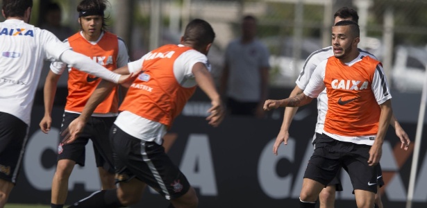 Como caronas de colega ajudaram corintiano a abrir caminho na Vila Belmiro