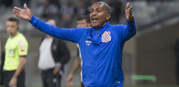 Corinthians patina longe de Itaquera e já enche Cristóvão de desafios