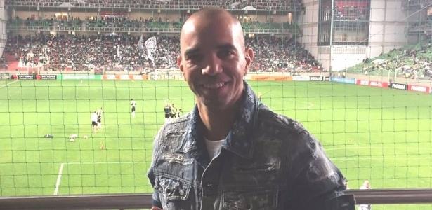 Diego Tardelli esteve presente no Independência na vitória do Atlético-MG contra o Santa Cruz