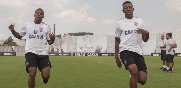 Porteiros já fizeram mutirão para novo lateral do Corinthians matar a fome